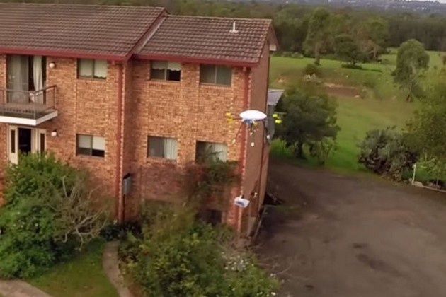 dron kurier