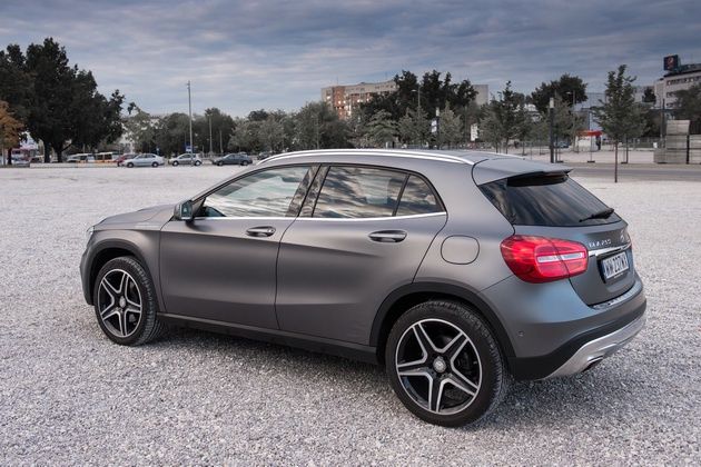 Mercedes GLA 250 4MATIC - agresywna linia nadwozia