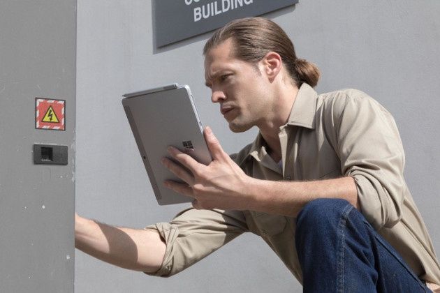 Microsoft Surface Go praca
