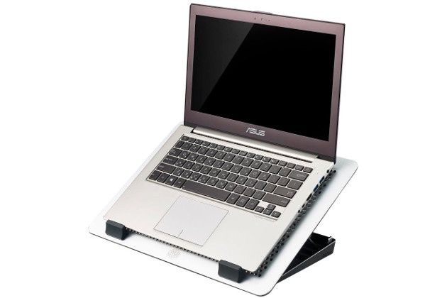 Cooler Master MasterNotepal Maker laptop