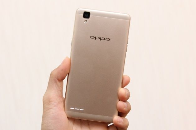 Oppo F1 smartfon obudowa