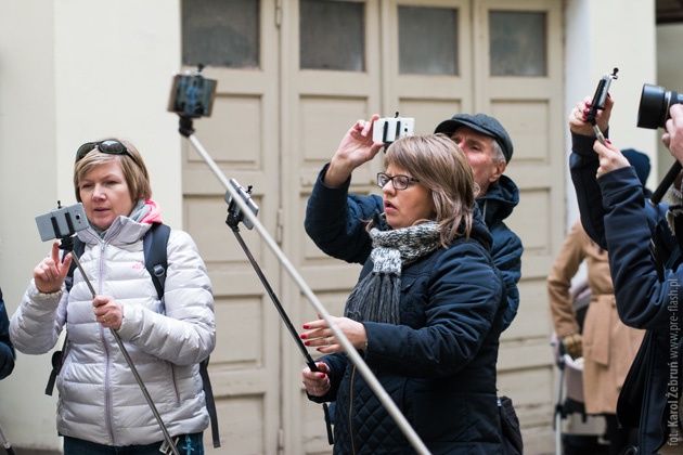 Fotografujący smartfony - selfiestick