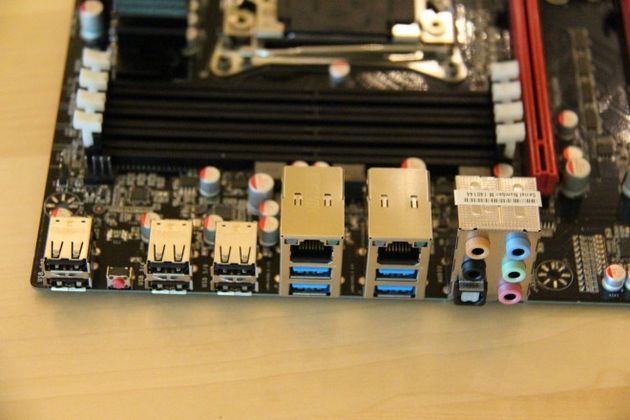 EVGA X99 FTW płyta główna tylny panel