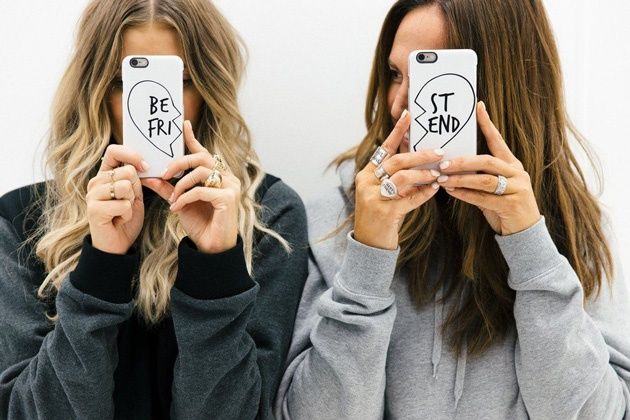 przyjaciele phone case