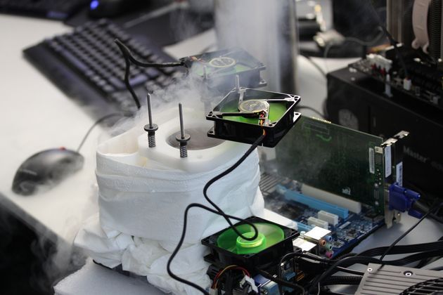 G.Skill TridentX pamięć DDR3 Christian Ney podkręcanie 3900 MHz platforma zdjęcie