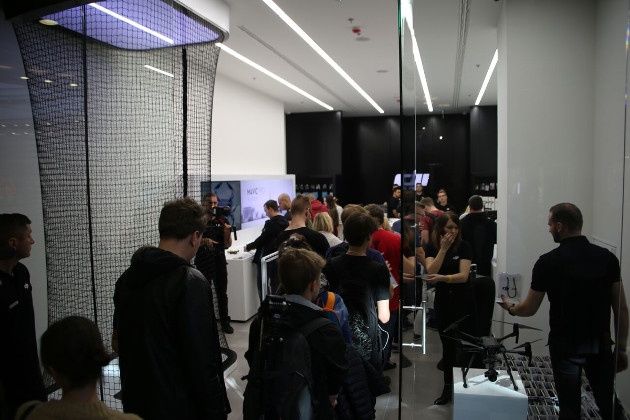 DJI salon