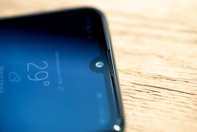 LG Q60 przedni aparat