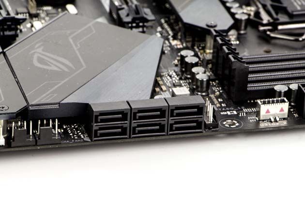 ASUS ROG Maximus XI HERO (Wi-Fi) - porty SATA