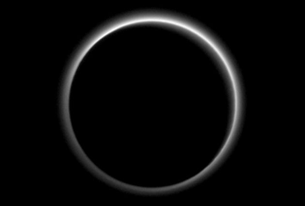 Pluton atmosfera