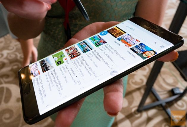 Samsung Galaxy Note 7 dłoń rysik