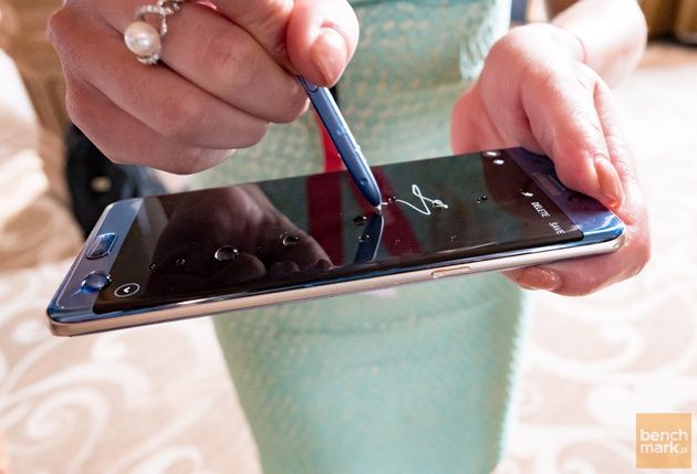 Samsung Galaxy Note 7 zachlapany rysik S Pen