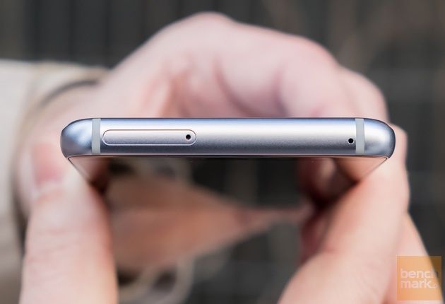 Samsung Galaxy A8 (2018) slot na kartę