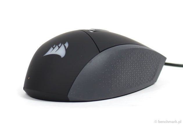 Corsair Katar - na grzbiecie myszki logo Corsair