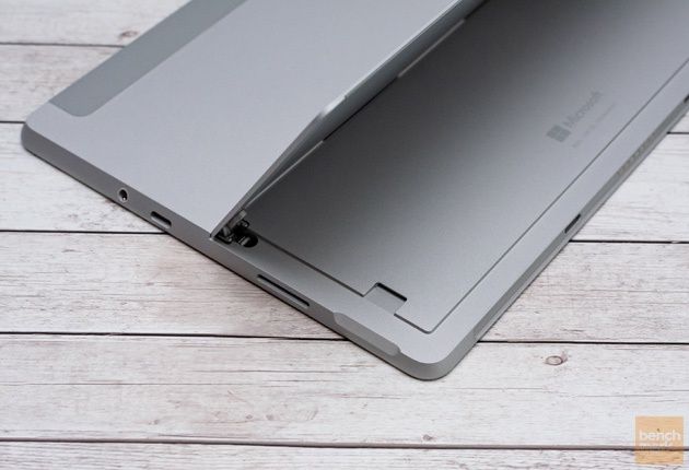 Microsoft Surface Go czytnik kart pamięci