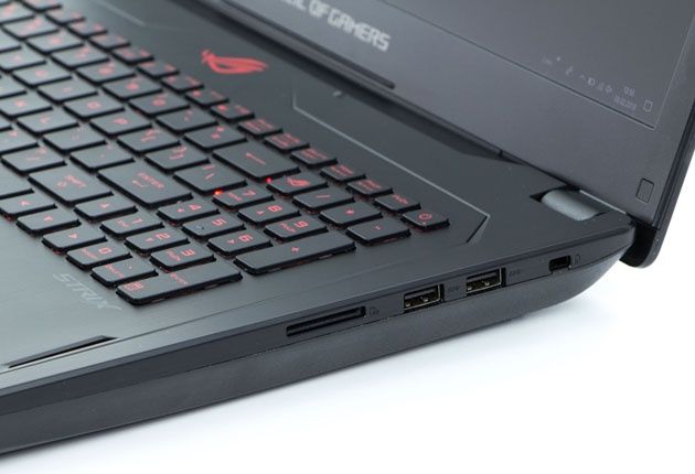 Asus ROG Strix GL702ZC prawy bok