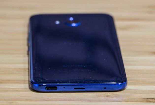 htc u11 life dół