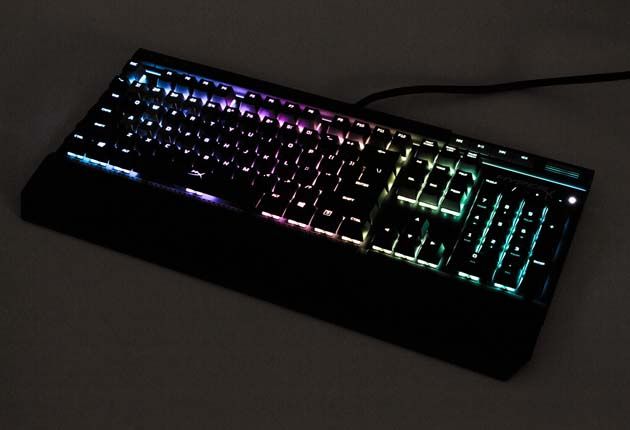 HyperX Alloy Elite RGB - tęczowe podświetlenie