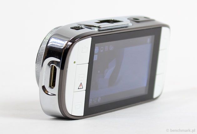 Xblitz P200 - wyjście mini HDMI