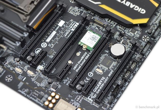 Gigabyte GA-X99-UD7 WiFi - złącza PCI Express