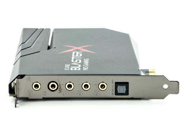 Creative Sound BlasterX AE-5 porty