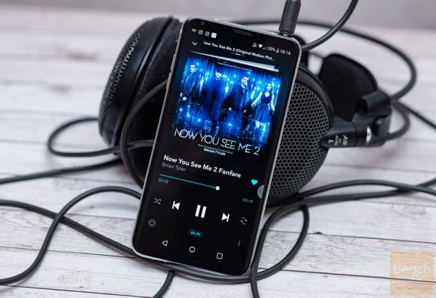 LG V30 Tidal