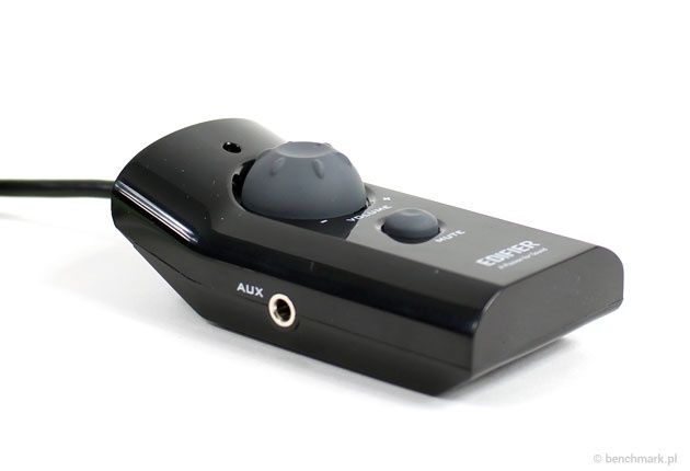 Edifier M3300SF - pilot