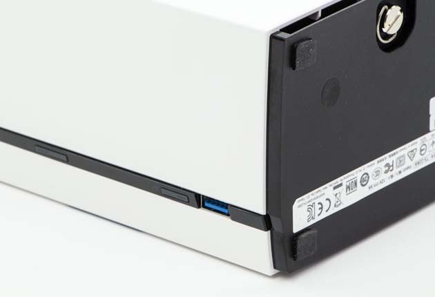 QNAP TS-228A - otwory wentylacyjne