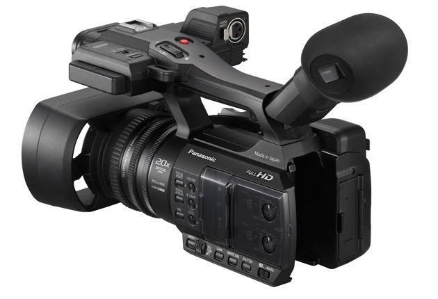 Panasonic AG-AC30 widok tył bok