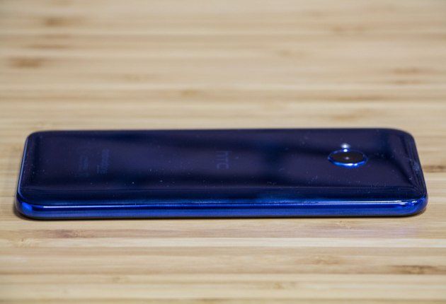 htc u11 life lewa krawędź