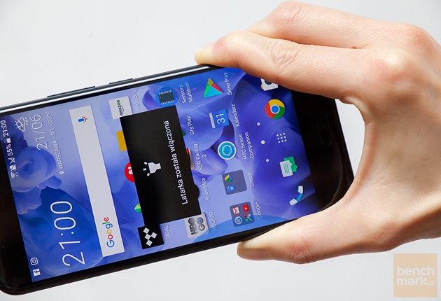 HTC U11 ściskanie