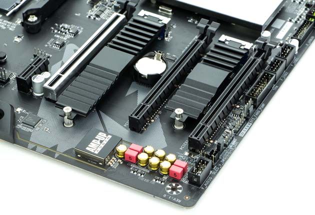 Gigabyte B450 AORUS Pro - sloty