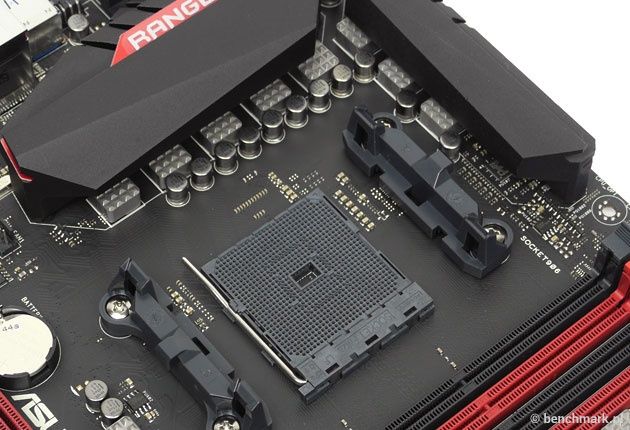 ASUS ROG Crossblade Ranger - socket