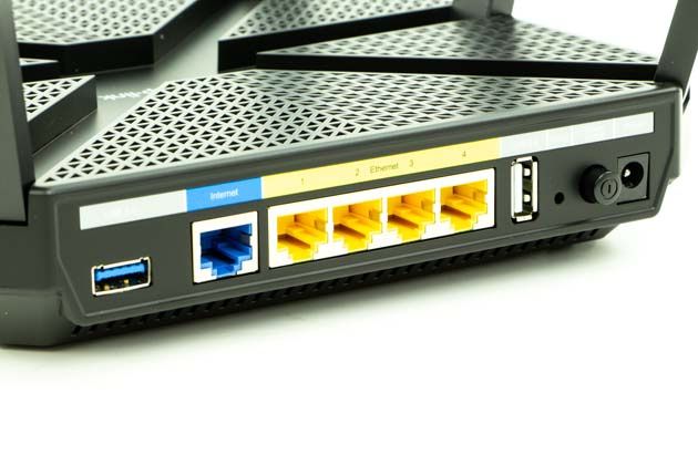 TP-Link Archer C4000 tył