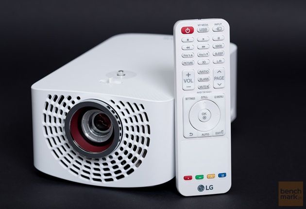 LG PF1500G test pilot projektor