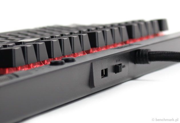 Corsair K70 Rapidfire - gniazdo USB