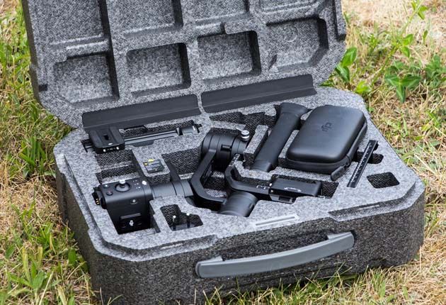 Dji Ronin-S - widok wnętrza walizki