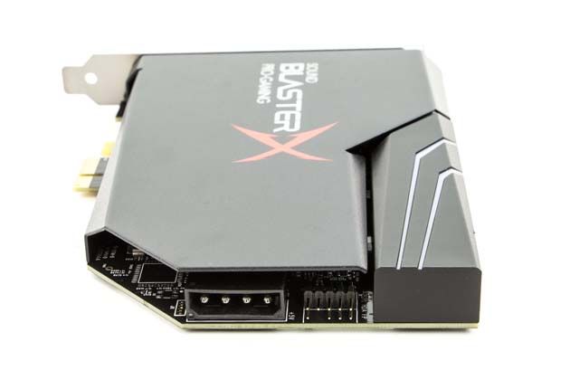 Creative Sound BlasterX AE-5 - złącze molex