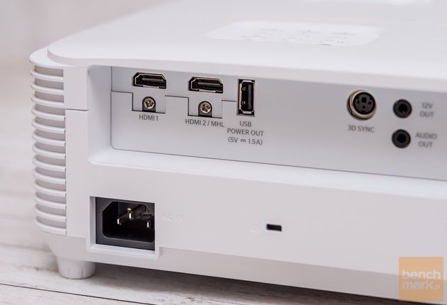 Optoma HD27e złącza