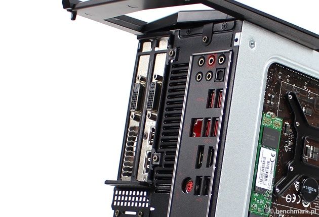 MSI Aegis-002EU złącza tył