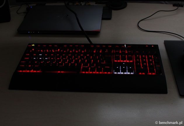 Corsair Strafe RGB - po ciemku