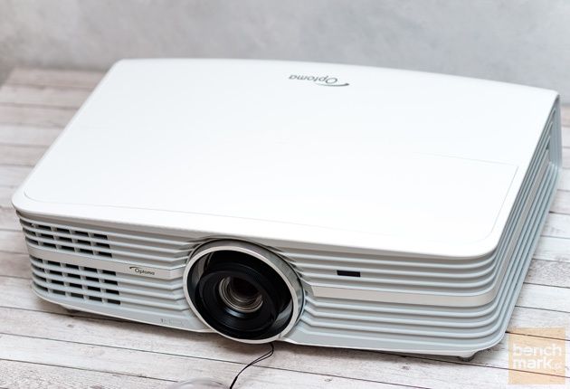 Optoma UHD550X widok góra przód