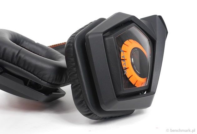 ASUS Strix Pro zbliżenie na słuchawkę