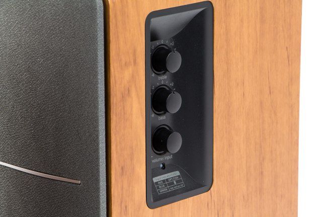edifier r1280 pokrętła