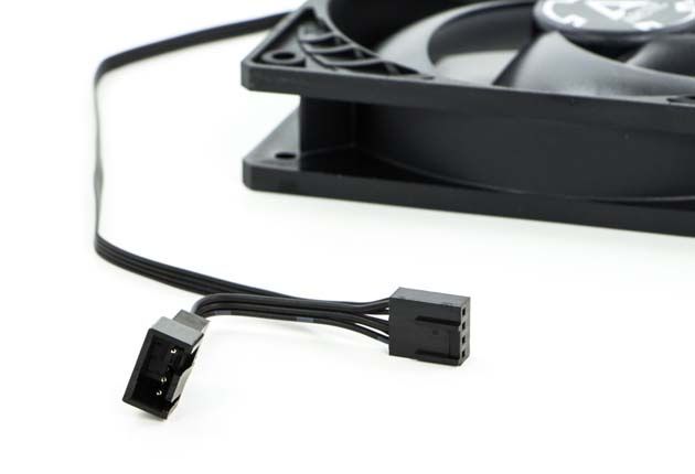 Arctic P12 PWM PST wtyczka i przejściówka
