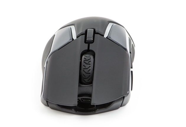 SteelSeries Rival 600 - rolka i przycisk pod nią
