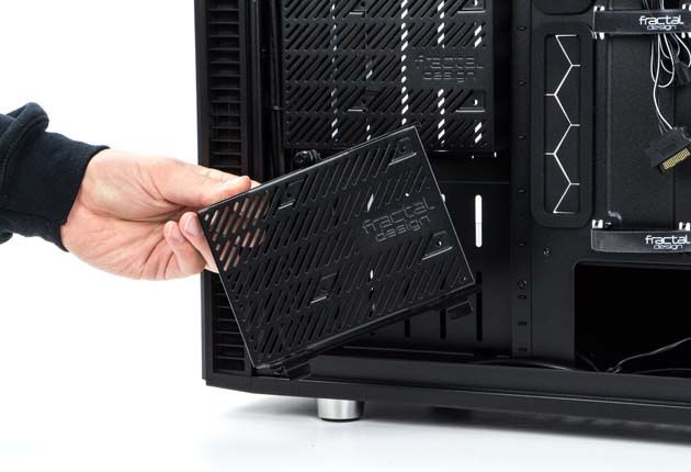 Fractal Design Define S2 - koszyki na napędy 3,5 cala