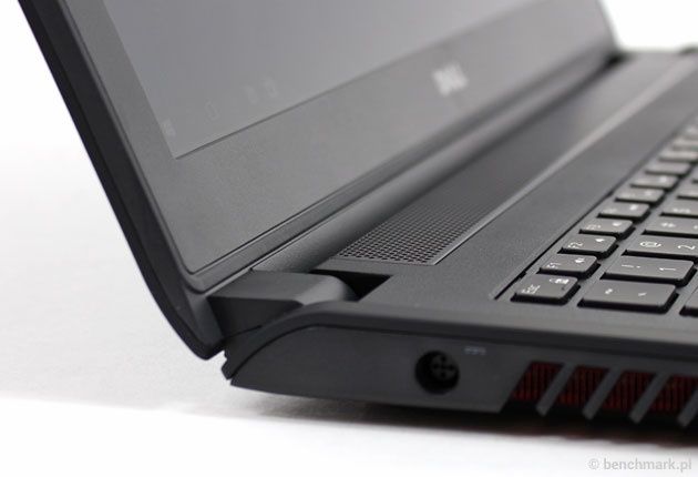 Dell Inspiron 7559 zawiasy