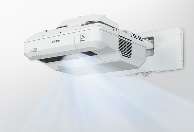laserowy projektor ultrakrótkiego rzutu - EB-700U