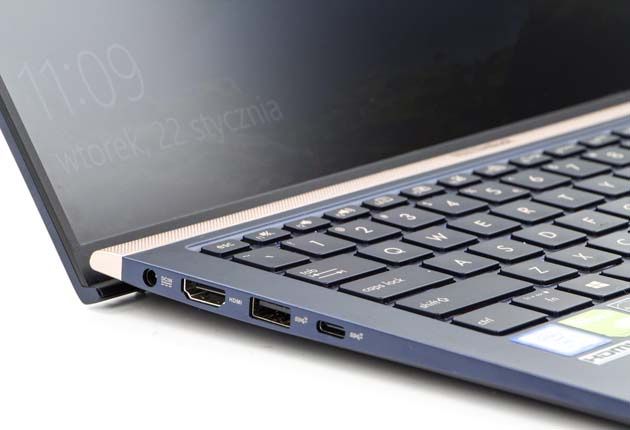Asus ZenBook UX433 lewy bok