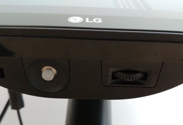 LG 32GK850G przyciski OSD